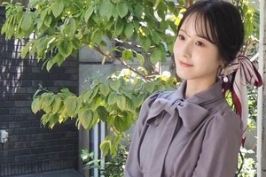 本田紗来、膝上ショーパン×ブーツ「激カワ」神スタイルの秋コーデ　「可愛すぎる」「天使すぎます」