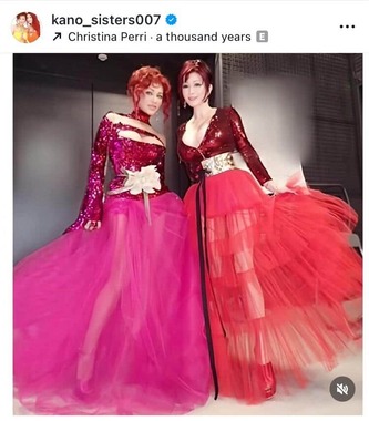 叶恭子さん、叶美香さん（左から）。叶姉妹のインスタグラム（＠kano_sisters007）より