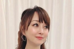 渡辺美奈代56歳、イエローのフリフリワンピ姿で「激カワ」大絶賛　「プリンセスみたい」「永遠のアイドル」