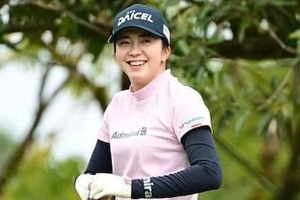 女子ゴルフの堀琴音、「二人とも美しすぎ」姉・奈津佳と激レア仲良し姉妹ショット　「楽しそー」