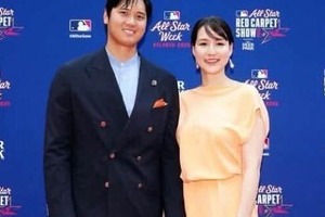 大谷翔平の妻・真美子さん、ドジャースの女神3ショットで笑顔　フリーマン＆ベッツの美人妻と