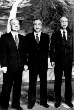 1990年の「金丸訪朝団」。日本航空（JAL）が平壌まで特別機を運航した（写真：Fujifotos/アフロ）