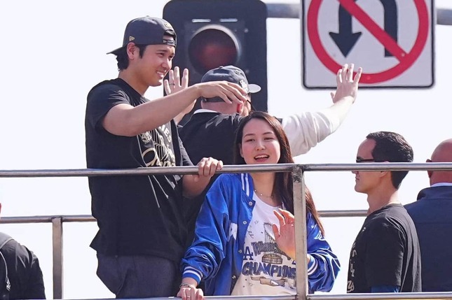 大谷翔平選手と妻・真美子さん（写真：Creative 2/アフロ）