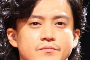 「出会わなかったら違う人生になっていただろうな」　小栗旬が告白した「恩人」とその金言