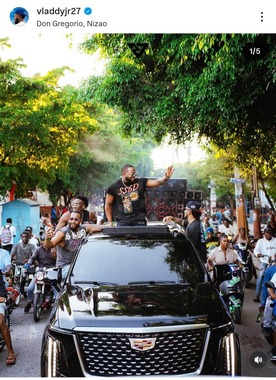 ブラディミール・ゲレーロJr.選手のインスタグラム（＠vladdyjr27）より