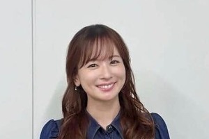 皆藤愛子アナ41歳、肩出しニット×スカートのコーデで色気ダダ漏れ　「超カワイイッ」「癒されます」