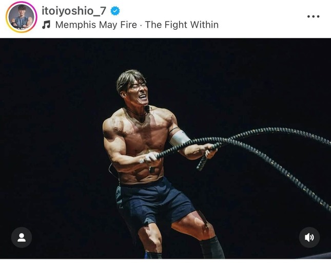 鍛え上げた上半身を披露する糸井氏（本人イスタグラムより）