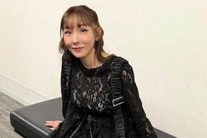 加護亜依、色気ダダ漏れワンピース姿で...結婚式お呼ばれコーデ　「さらにかわいい」「激かわです」