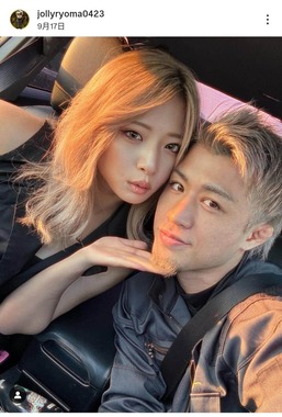 清水ゆりさん（左）とジョリーさん。ジョリーさんのインスタグラム（＠jollyryoma0423）より