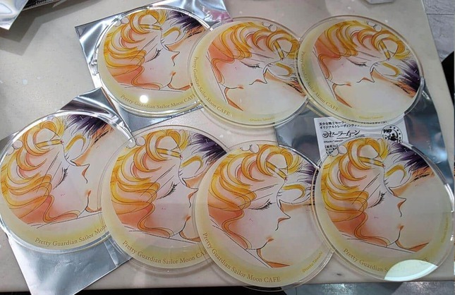 セーラームーン」ランダム商品に不備？14連で同じ柄も 運営「関係