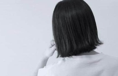 隣人の「気になるなら切ったら？」にア然　放置された畑が自宅を侵食！雑草と虫に苦しむ家主の苦悩