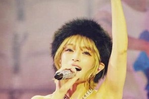 浜崎あゆみ、1万4000もの空席のなかで「ステージを実現」　ファン感動「超一流アーティストの矜持に大変感銘」