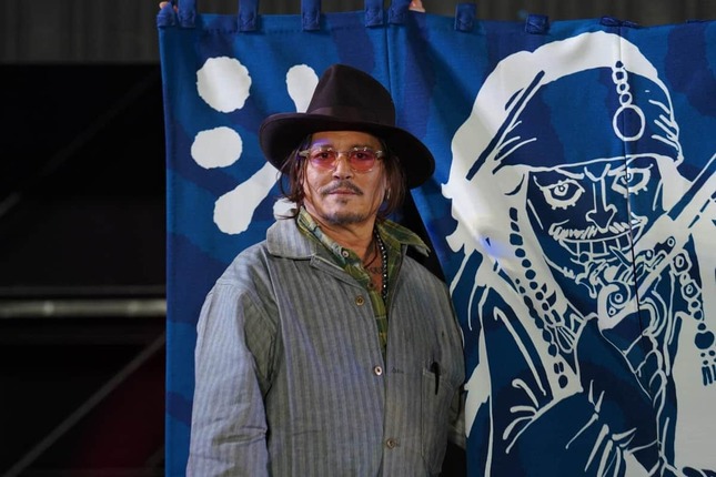 東京コミックコンベンション2025に登壇するジョニー・デップさん。（C）2025 Tokyo comic con All rights reserved.