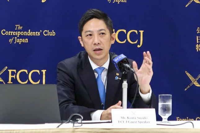 秋田県の鈴木健太知事。クマによる被害を訴えた