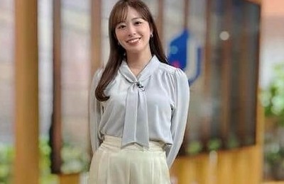 「スーパーJチャンネル」テレ朝・田原萌々アナ、清楚なミニ丈白ワンピ×ヒールで　すらり神スタイルの美貌