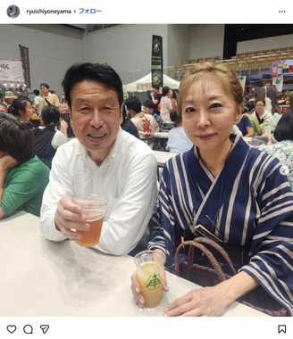 米山隆一さんと室井佑月さん夫妻。米山さんのインスタグラム（＠ryuichiyoneyama）より