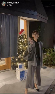 葉月里緒奈さんのインスタグラム（＠riona_hazuki）より