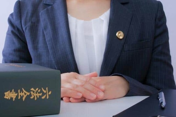 個室サウナの火災事故に関し法の不備を指摘する声も