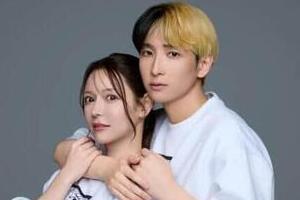 離婚発表3日のヒカル「持つべきものは友達」　マイク片手にピース「めっちゃ楽しそう」の声