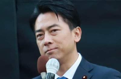 小泉防衛相、「魚雷の隣で寝る」姿披露　海自潜水艦「せいりゅう」視察で...「隊員の皆さんを誇りに」