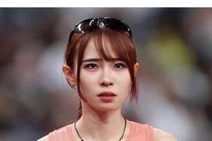 美女陸上・山本有真、ミニスカ×トレンチコートの「激カワ」私服の秋コーデ大絶賛　「めっちゃおしゃれ！」