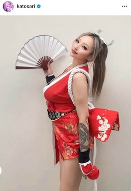 加藤紗里さんのインスタグラム（＠katosari）より