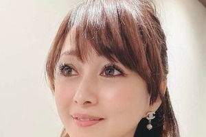 渡辺美奈代、色気ダダ漏れオフショルトップス＆大ぶりピアスで　「天使のようでかわいい」「美しくて感動」