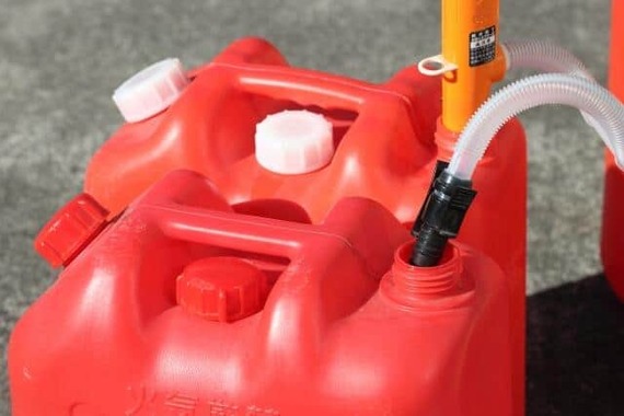 灯油ポリタンク（画像はイメージ）