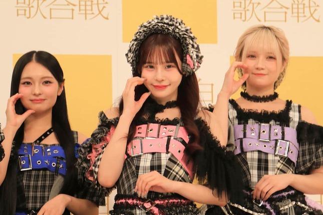 CANDY TUNEの村川緋杏さん（中央）。トップバッターへの意気込みを語った