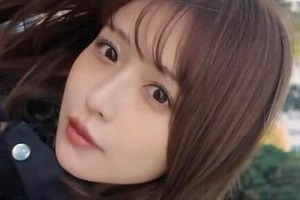 長濱ねる、超ミニ×透け感タイツの私服コーデで「激カワ」　すらり神スタイル...国宝級の美貌にドキっ