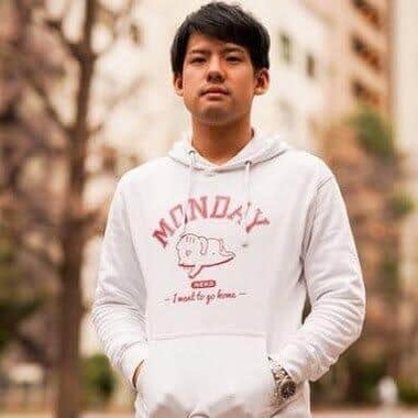 活動謹慎を発表した、ゆゆうたさん。写真はXのプロフィール画像から