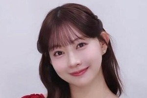 渡辺美優紀、パープルのコート×グレーのタイツの「初詣」コーデにドキっ　「可愛さ大大吉～！！！！」