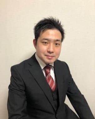 栗本顕氏。代表を務める「いじめ撲滅委員会」と同名の団体の立ち上げを暴露系インフルエンサーが発表したが、無関係だ。