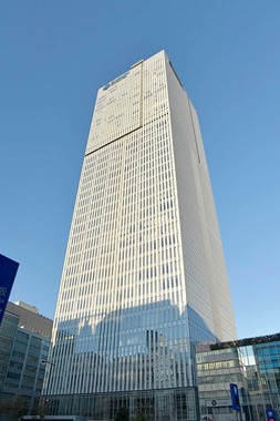 ジブラルタ生命本社・プルデンシャルタワー（写真：アフロ）