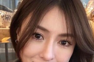 大河内志保、ミニ丈×ブーツのコーデで色気ダダ漏れ　すらり神スタイル...国宝級の美貌にドキっ