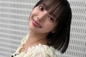 「役満ボディー」岡田紗佳、膝上ショーパン×ふわふわニットでかわいさ限界突破　「スタイルが抜群です！」