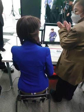 杉田水脈氏は政見放送を撮影（写真は杉田氏のXから）
