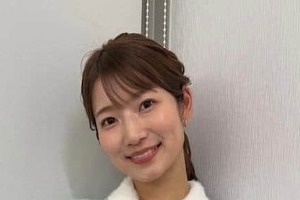 テレ朝「報ステ」安藤萌々アナ、ミニスカゴルフウェアで「同級生12人でコンペ！」　結果は「悔しいぃ～！」