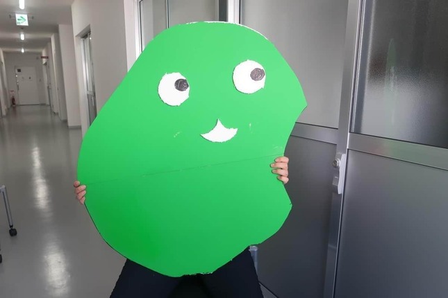 2025年9月にJ-CASTニュースの取材に応じてナウル政府観光局Xの「中の人」。果たして「粛清」されてしまったのか