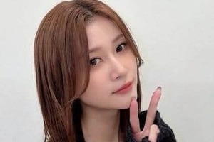 生見愛瑠、超ミニ×タイツの冬コーデが「激カワ」ドキっ　「綺麗すぎる」「スタイル良すぎ」大絶賛