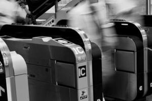 「迷惑だなと思いました」朝の満員電車で信じられない行動　でも誰一人声をかけられず...モヤモヤ