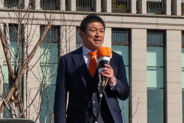 衆院選で「第一声」に臨む参政党の神谷宗幣代表。情報発信のあり方が問われている