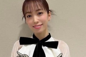 大相撲・高安＆演歌歌手・杜このみ夫婦、「結婚記念日お祝い」ラブラブ2ショット　「幸せオーラいっぱい」