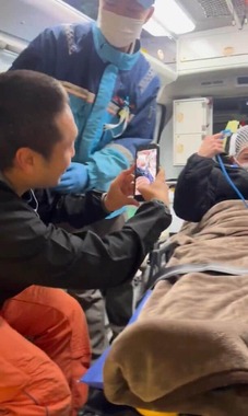 演じて啓発する職員ら（志摩市消防本部の公式Xから）