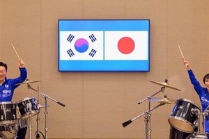 BOØWYのドラマー、高市首相のドラム動画を罵倒　「舐めんなよ」「ポンコツ！！」