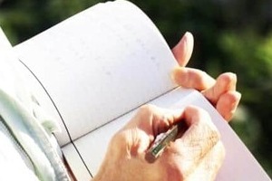 「観光に 来たはずなのに カフェはしご」「文字読めず フォント拡大 まだたりぬ」　衰えや老い吹き飛ばせ「フレイル川柳」