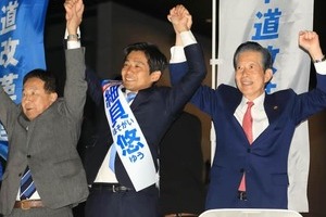 中道・枝野氏「今までのいきさつ色々ありますが」...八王子決戦に元代表2人　公明・山口氏には「なっちゃーん！」の声