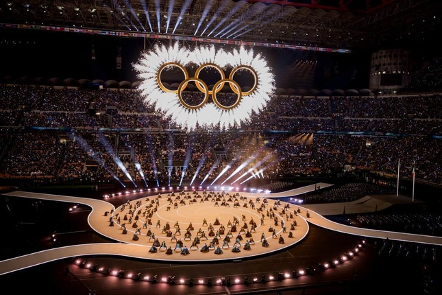 ミラノ五輪開会式（写真：アフロ）