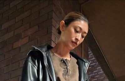 山田優、スリット入りスカートあわせて...神スタイル炸裂ショット　「かっこよくて素敵」「最強です」