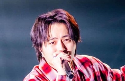 「プロ失格」人気バンドボーカルが自虐　体調不良で公演延期、3年連続...「趣味で音楽やってるくらいの方が」